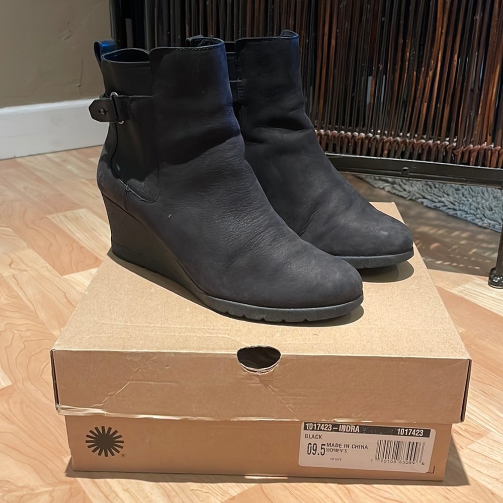 Ugg Indra Boots 9.5